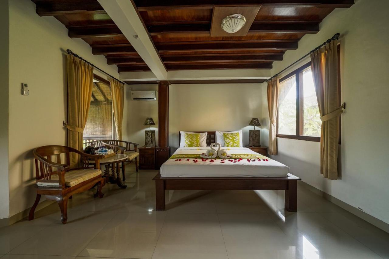 Three Brothers Bungalows & Villas Legian Exterior foto