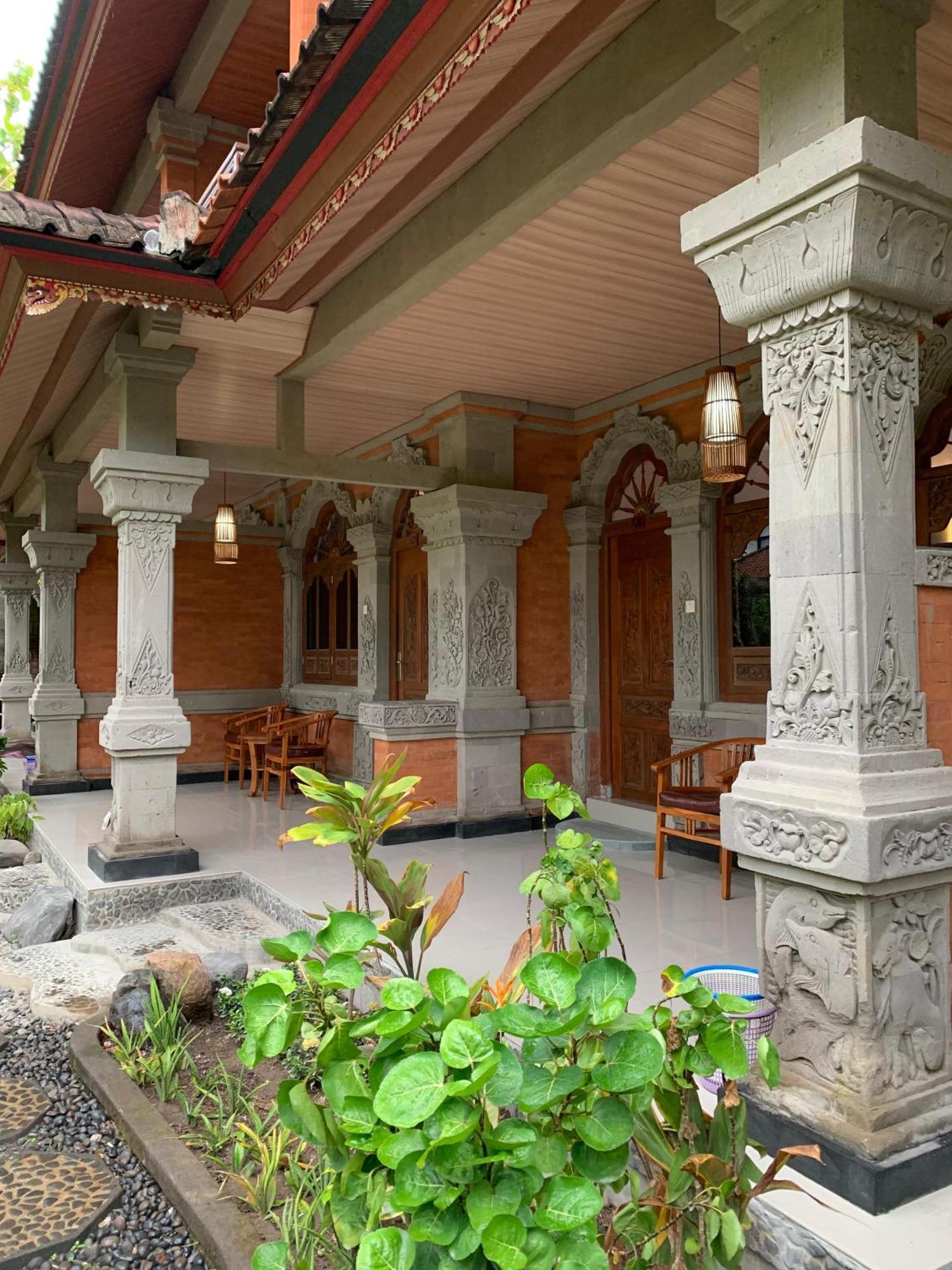 Three Brothers Bungalows & Villas Legian Exterior foto